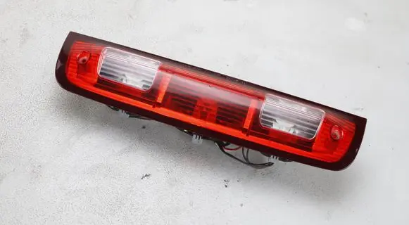 Dodge RAM 1500 DS Third/center stoplight 55372082AF 300231 10T411143