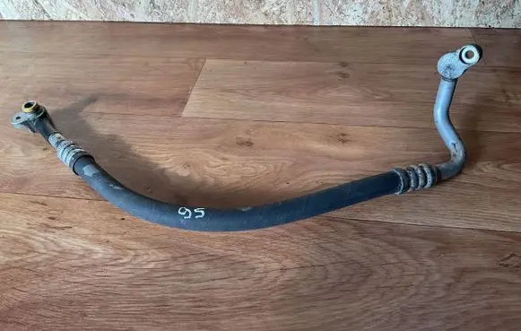 Audi A4 S4 B7 8E 8H Air conditioning (A/C) pipe/hose 8E0260701