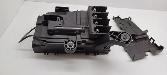 Mercedes-Benz S W222 High voltage junction box P00105509 M68NM106 P00105513