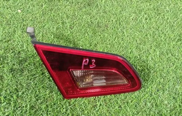 Infiniti G35 Tailgate rear/tail lights