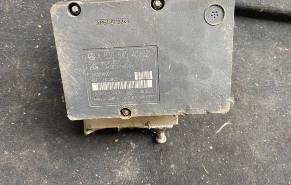 Mercedes-Benz C W203 ABS Pump A0365454032 00402280D1 5G2614U60