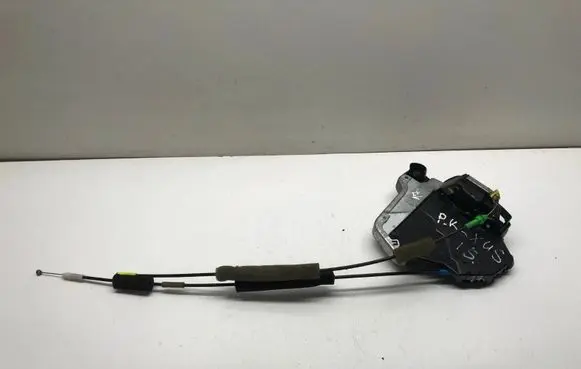 Lexus IS 220D-250-350 Front door lock A046693 R47A1305