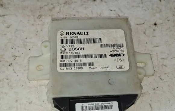 Dacia Duster Transfer box differential control unit 416513057R 0260140058 10277835