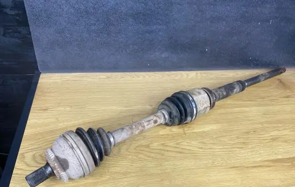 Volvo XC70 Front driveshaft P8689220