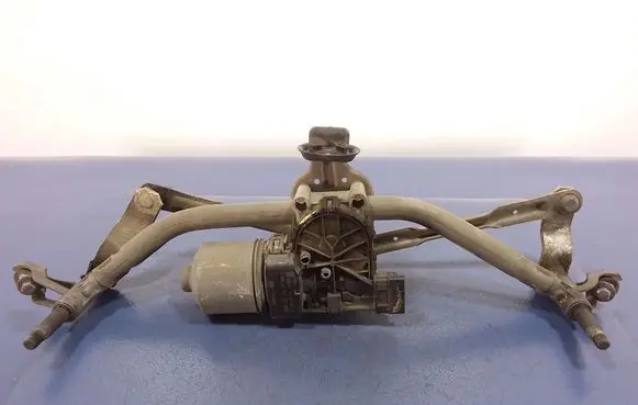 Mercedes-Benz E C207 W207 Front wiper linkage and motor 9650380780
