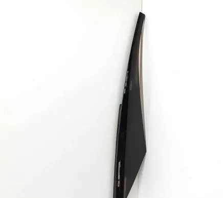 Rear fender molding trim