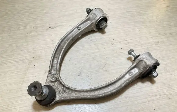 Mercedes-Benz EQC Front lower control arm/wishbone