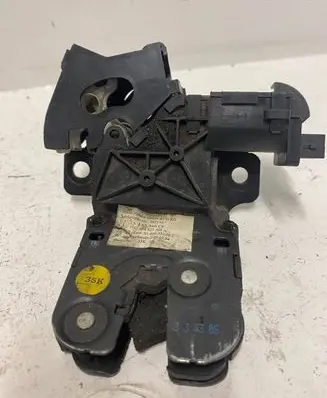 Audi A4 S4 B7 8E 8H Tailgate/trunk/boot lock/catch/latch 8P4827505B 8P4827505A