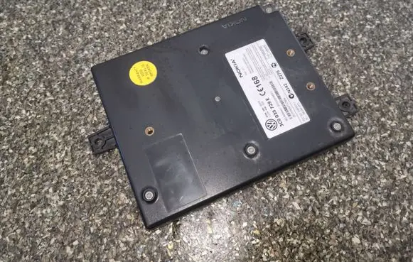 Volkswagen PASSAT B6 Other control units/modules 3C0035729E