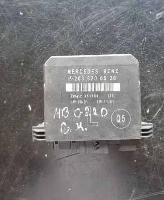 Mercedes-Benz C W203 Door control unit/module 2038206526