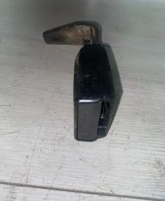 Renault Scenic I Rear seatbelt buckle T292597 4242234