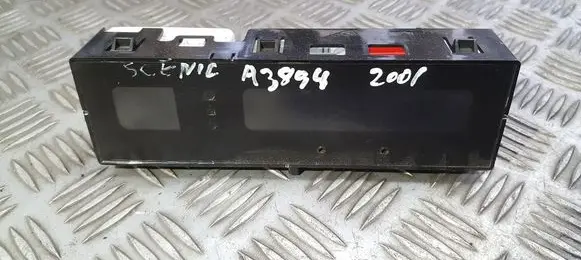 Renault Scenic I Screen/display/small screen p8200142416 21667380-1x0