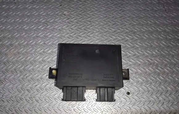 Volkswagen Transporter - Caravelle T4 Immobilizer control unit/module 6H0953257B