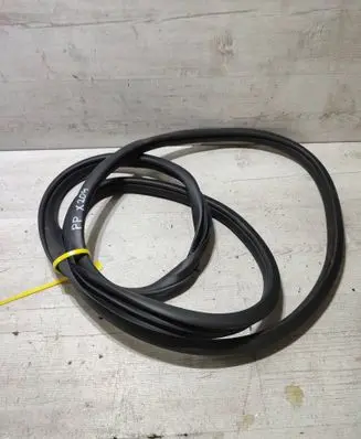 Mercedes-Benz GLK (X204) Front door rubber seal 