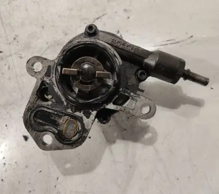 Citroen C5 Vacuum pump D143