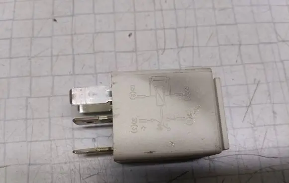 Volkswagen Golf V Other relay 1K0951253 12V30A