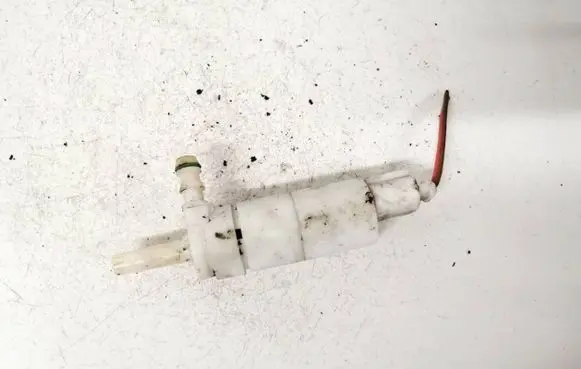 Mercedes-Benz E W210 Headlight washer pump A0345455328
