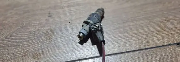Mercedes-Benz C W202 Fuel injector 0000787423