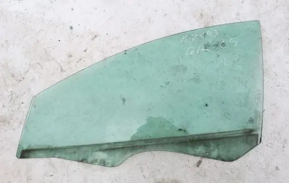 Citroen C5 Front door window glass four-door