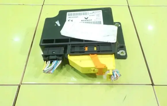 Renault Megane III Airbag control unit/module 985103336R