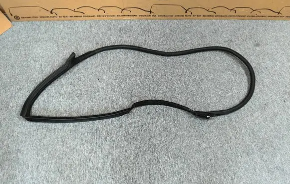 Audi Q8 Rear door rubber seal (on body) 4M8833708F