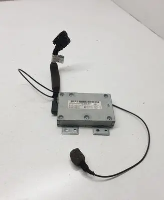 Head unit multimedia control