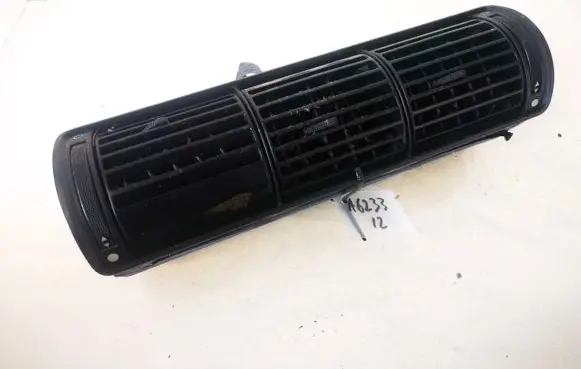 Audi A4 S4 B5 8D Dash center air vent grill 8d0820951