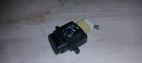 Mazda Xedos 6 Hazard light switch 4402c001