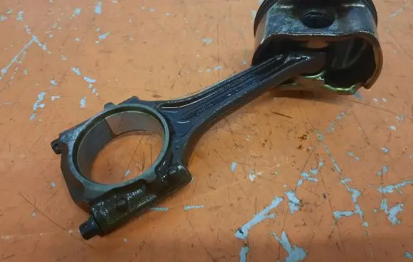 Audi A4 S4 B6 8E 8H Piston 06BA
