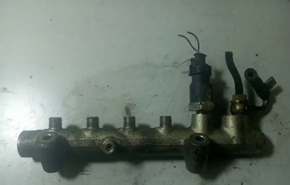 Opel Astra H Fuel main line pipe 0445214049