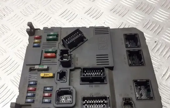Citroen C3 Fuse box set 9607775080