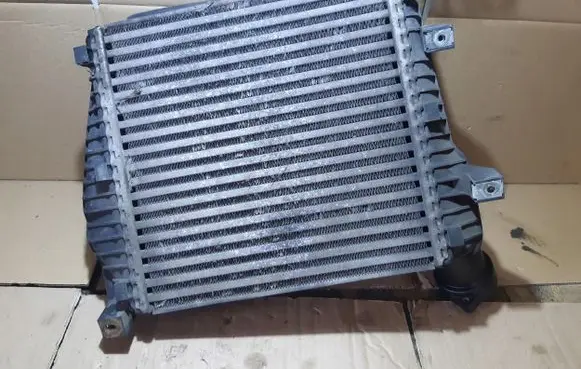 Audi Q7 4L Intercooler radiator