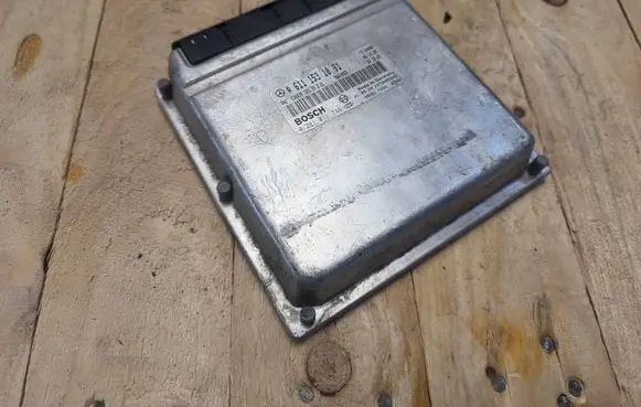 Mercedes-Benz Sprinter W901 W902 W903 W904 Engine control unit/module A6111531091