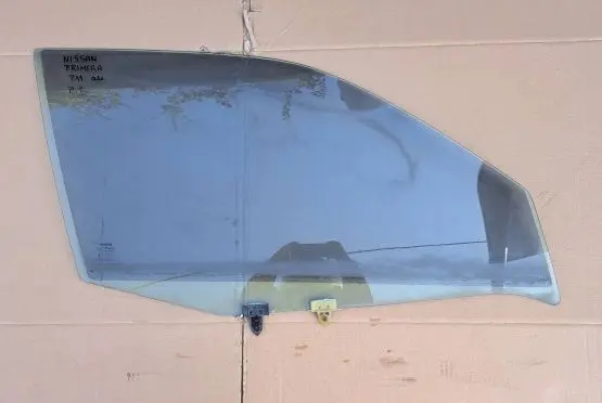 Nissan Primera Front door window glass four-door