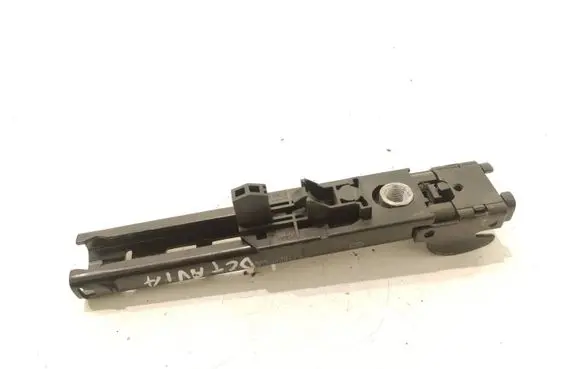 Skoda Octavia Mk2 (1Z) Seat belt adjustment rail 