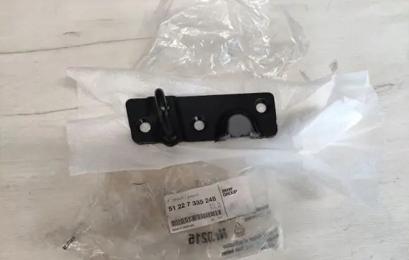 BMW i3 Front door upper hinge 7335248