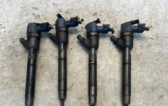 KIA Optima Fuel injectors set 0445110411