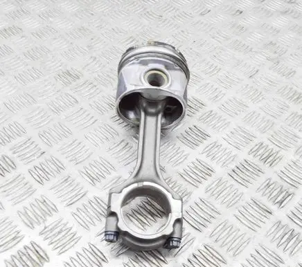 Toyota Hilux (AN120, AN130) Piston 132010E010 131010E01001