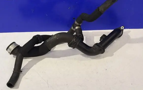 Mercedes-Benz E W212 Engine coolant pipe/hose A2125018282