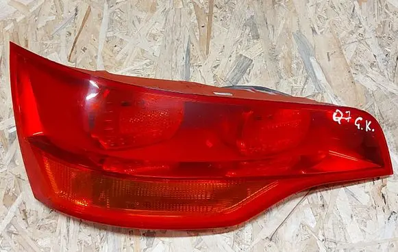 Audi Q7 4L Tailgate rear/tail lights 4L0945093