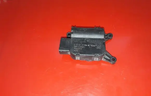 Skoda Yeti (5L) Air flap motor/actuator 1K0907511J 0132801392