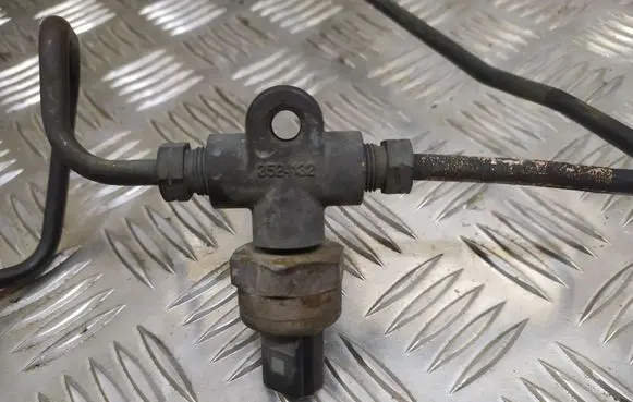 Volvo XC90 Brake power pressure regulator 3524132
