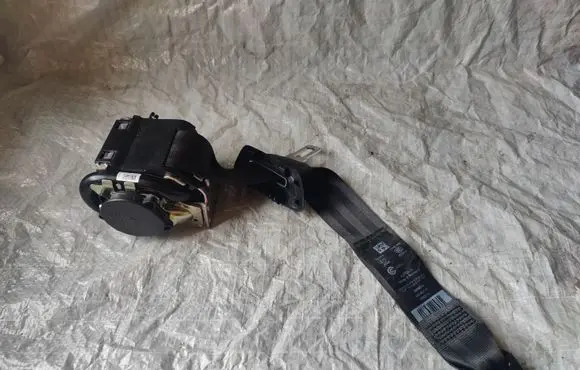 Volvo S90, V90 Middle seatbelt (rear) 39836054