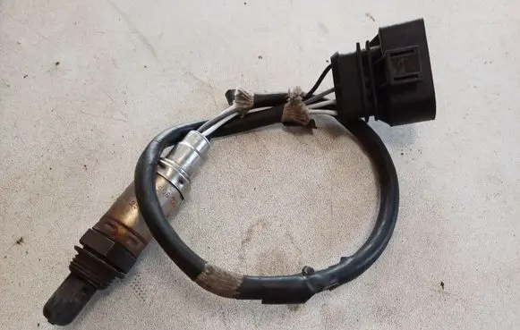 Audi A6 S6 C4 4A Lambda probe sensor 030906265AE 0258003544