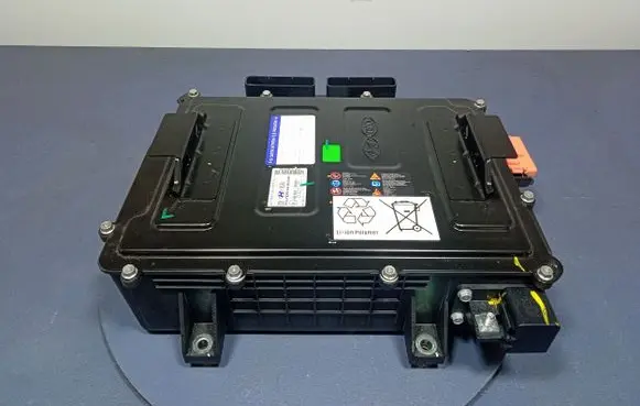 Hyundai i30 Hybrid / electric car battery 375M0-G4000