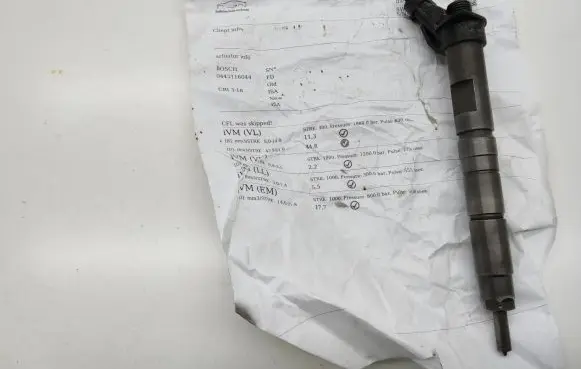 Toyota Auris 150 Fuel injector 0445116044
