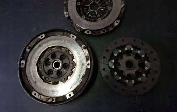 BMW 7 F01 F02 F03 F04 Clutch set kit 7560876