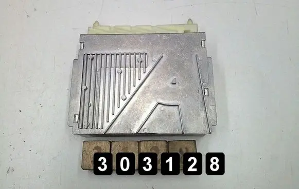 Volvo XC90 Engine control unit/module P30646899