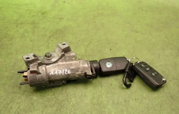 Skoda Fabia Mk2 (5J) Ignition lock 4B0905851C
