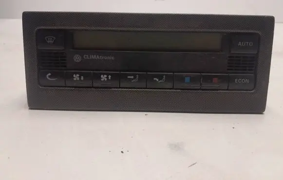 Volkswagen PASSAT B5 Climate control unit